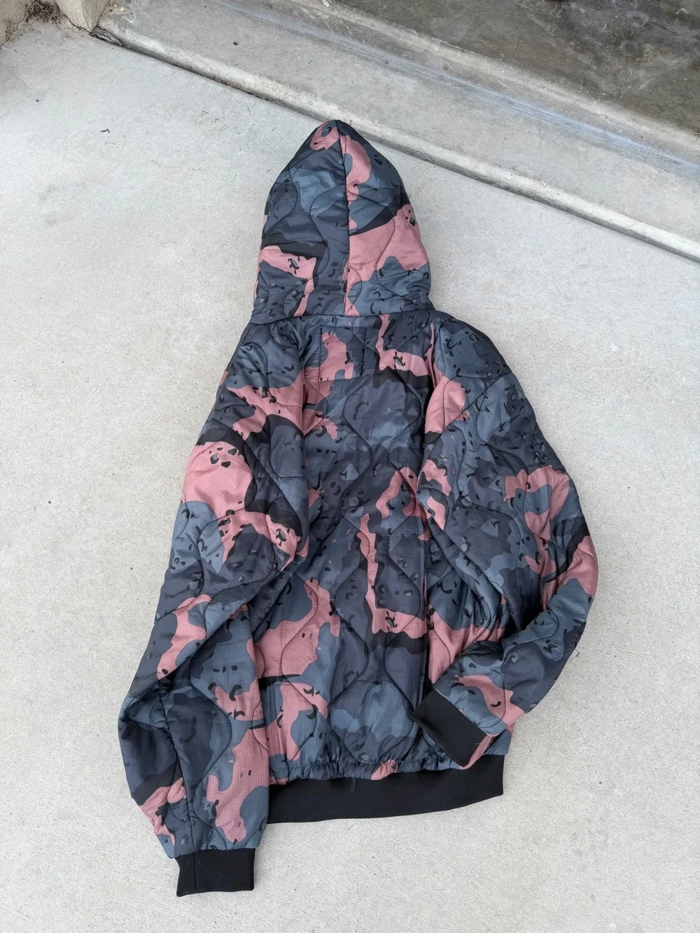 MBT Quilted Camo Pullover Jacket in Pink & Gray